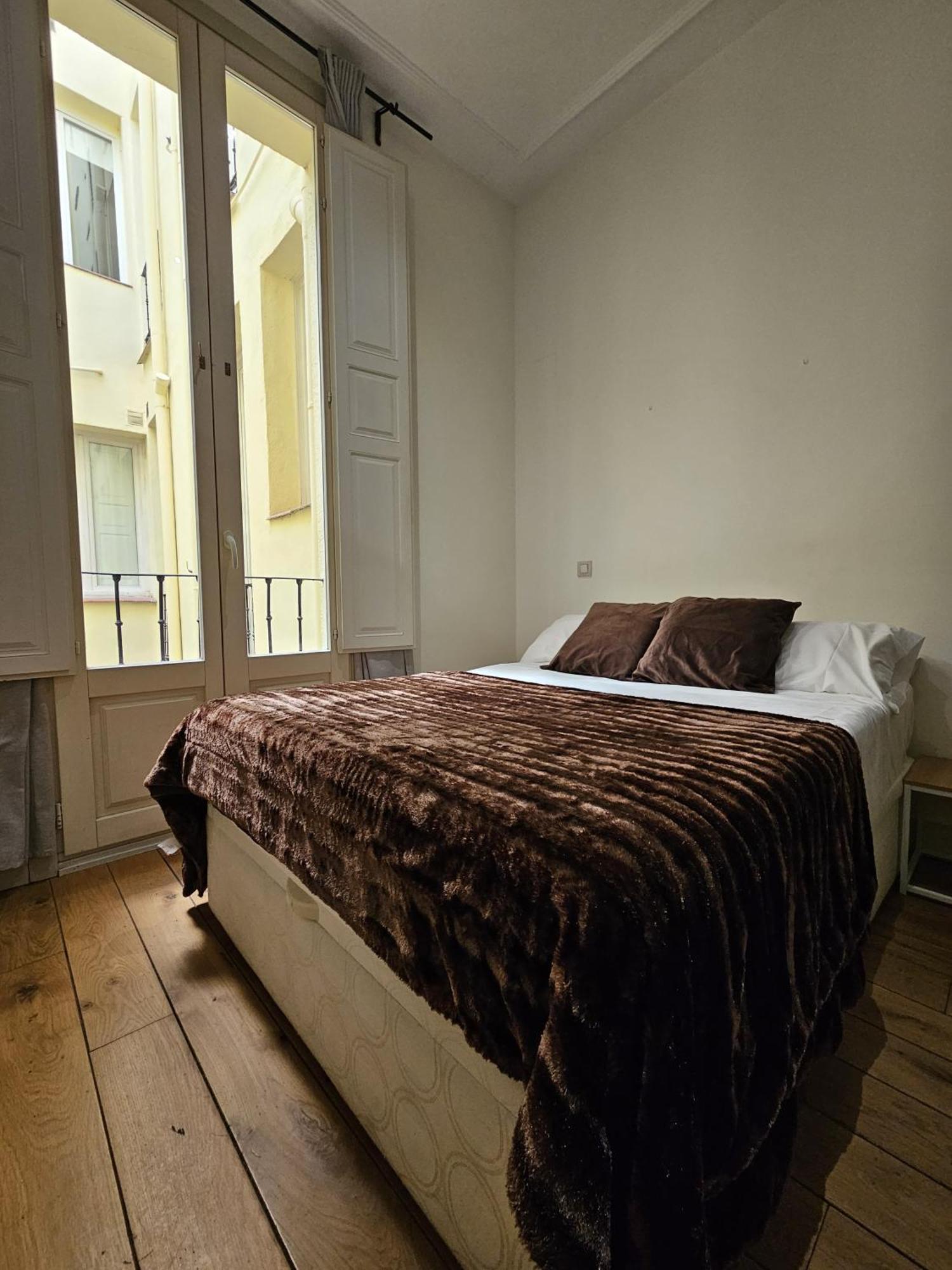 Hostal Arenal Madrid Luaran gambar